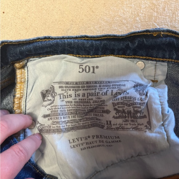 Levi’s 501 dark wash button fly jeans - Picture 6 of 6